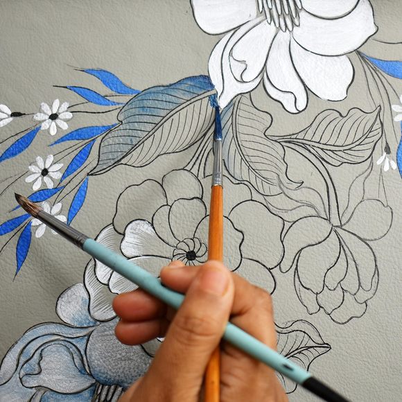 Orinal Hand-Painted Leather Flap Crossbody With Shoulder :v - Picture 2 of 5